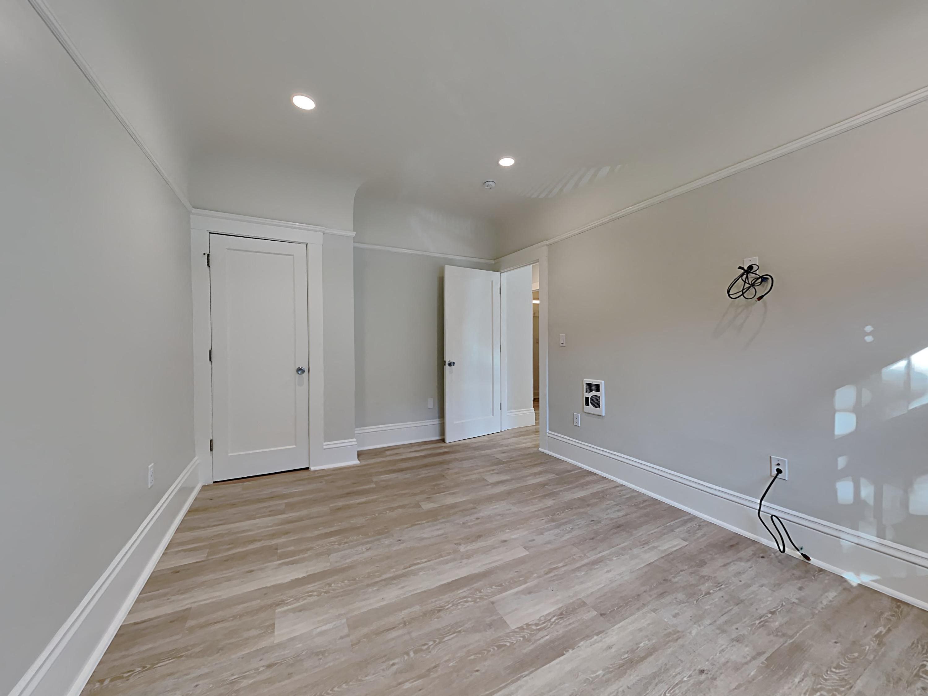 Gallery Photo 6